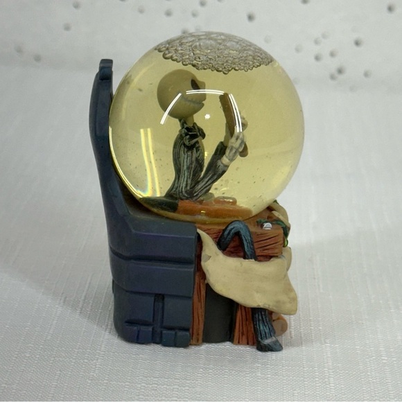 Disney Nightmare Before Christmas Jack & Zero Mini Snow Globe - Picture 4 of 13